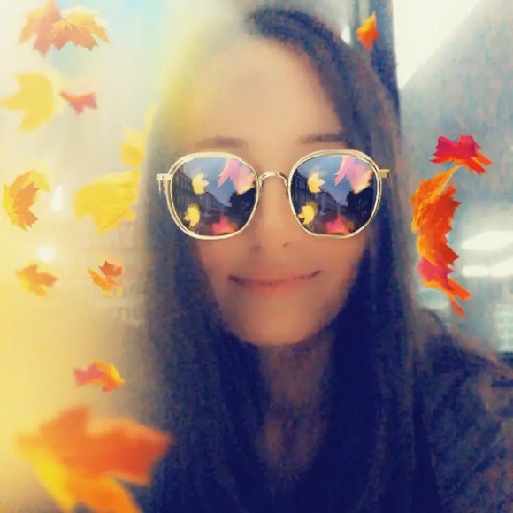 Meet your Posher, Teri - Picture 3 of 3